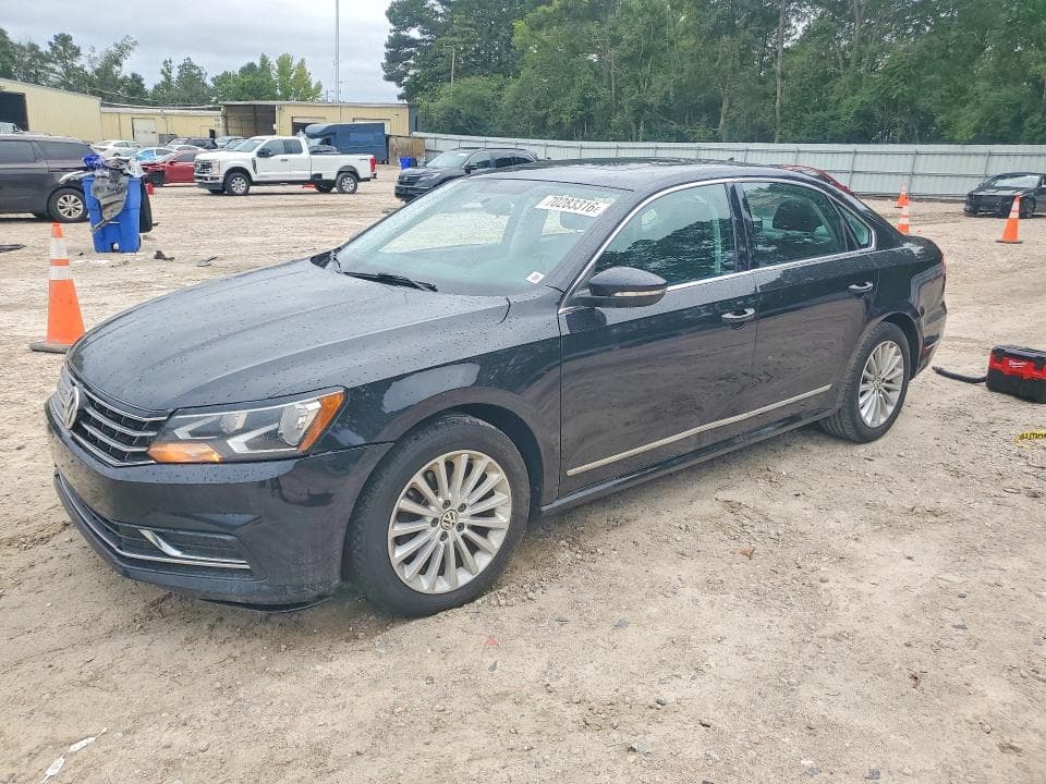 2017 VOLKSWAGEN PASSAT SE - 1