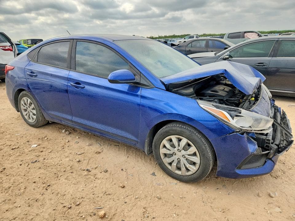 2019 HYUNDAI ACCENT SE 4