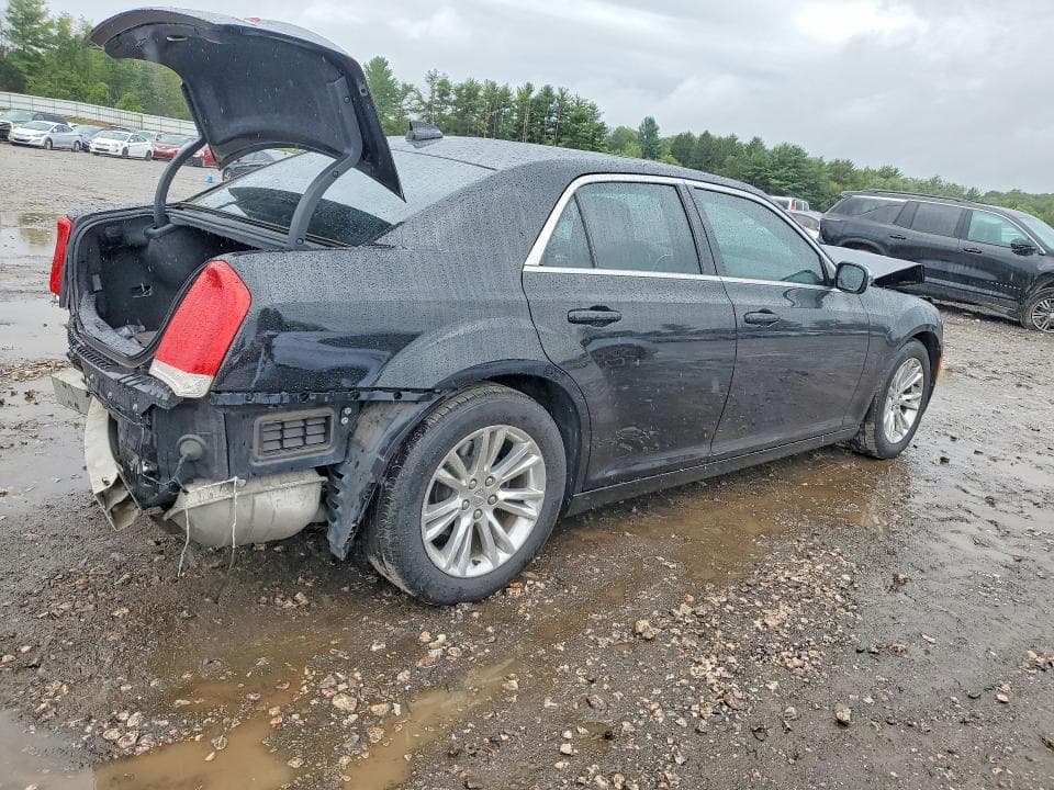 2017 CHRYSLER 300 LIMITED 3