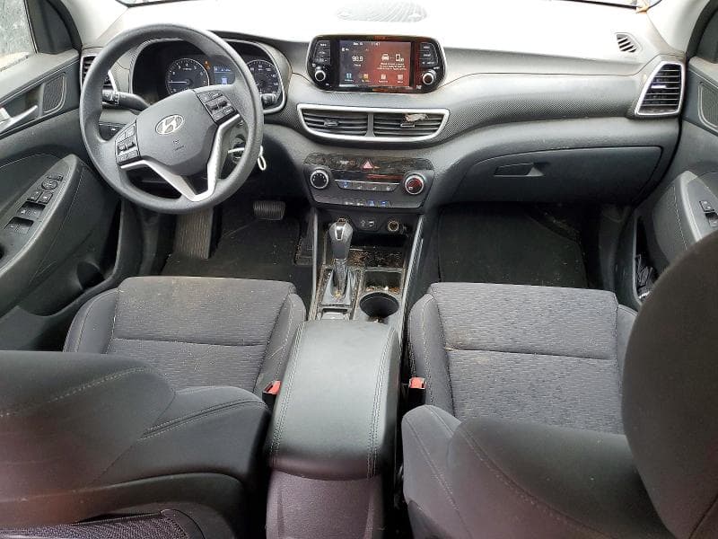 2020 HYUNDAI TUCSON SE 8