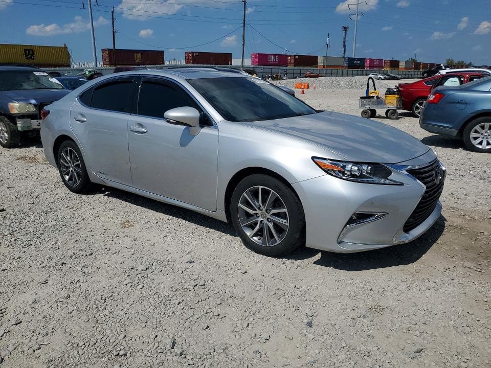 2017 LEXUS ES 300H 4