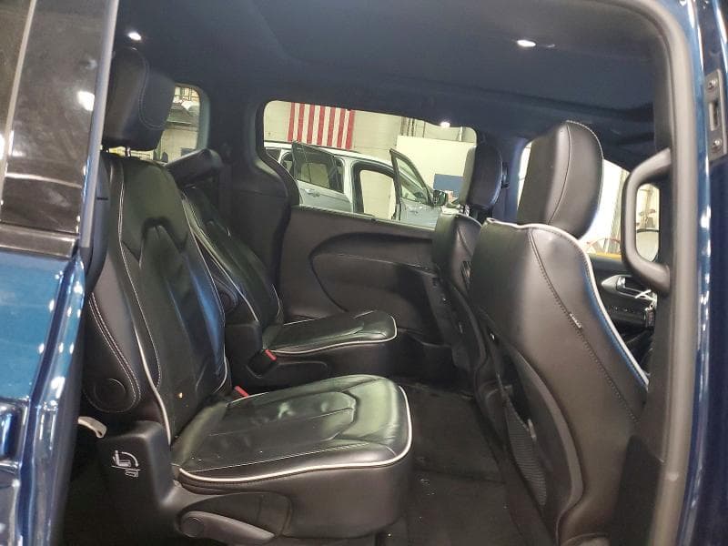 2025 CHRYSLER PACIFICA LIMITED 11