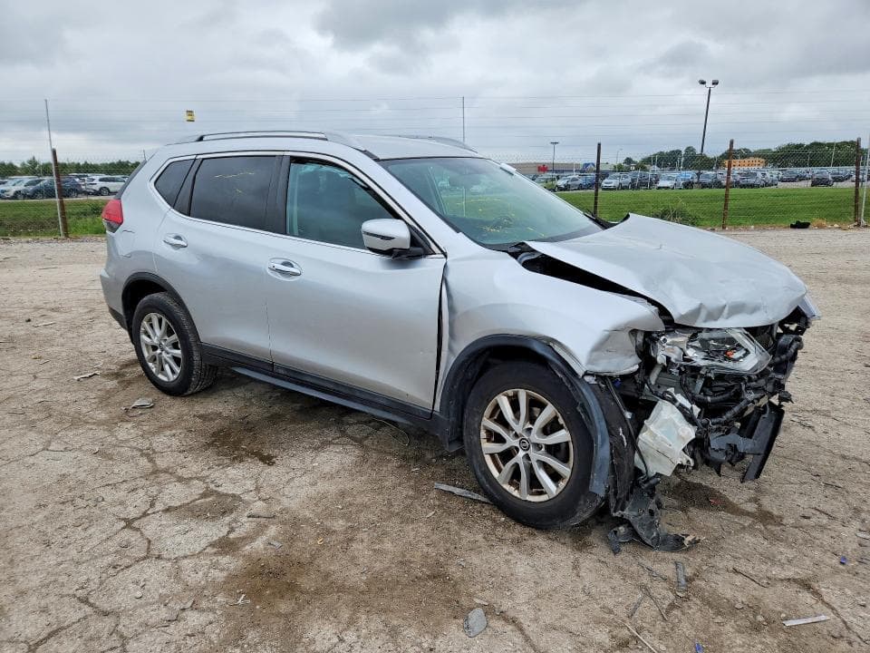 2017 NISSAN ROGUE SV 4