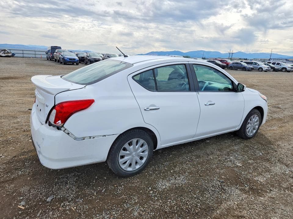 2018 NISS VERSA SV 3