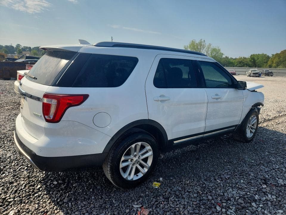 2017 FORD EXPLORER XLT 3