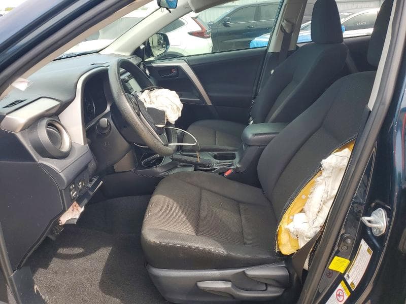 2017 TOYOTA RAV4 LE 7