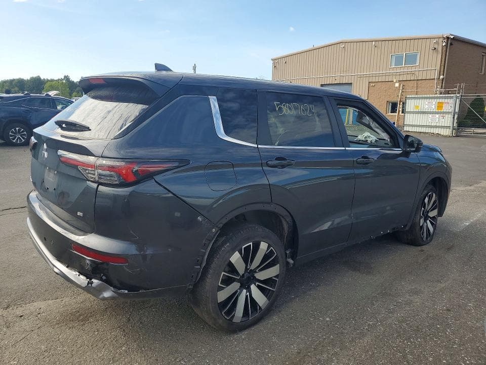 2025 MITSUBISHI OUTLANDER SE 3