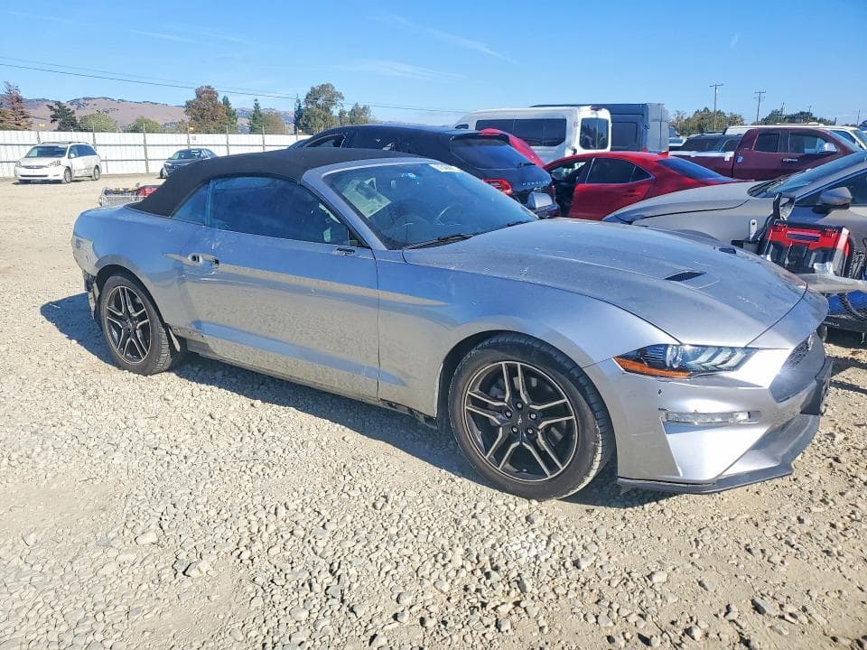 2020 FORD MUSTANG 4