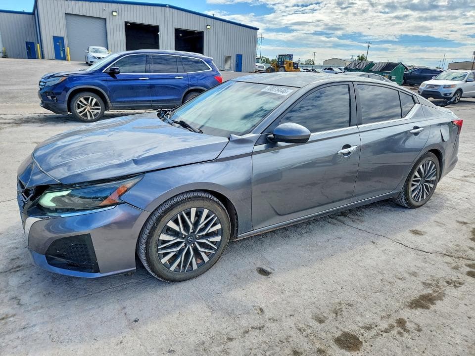 2023 NISSAN ALTIMA SV