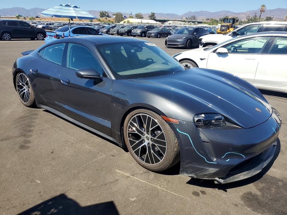 2021 PORSCHE TAYCAN 4