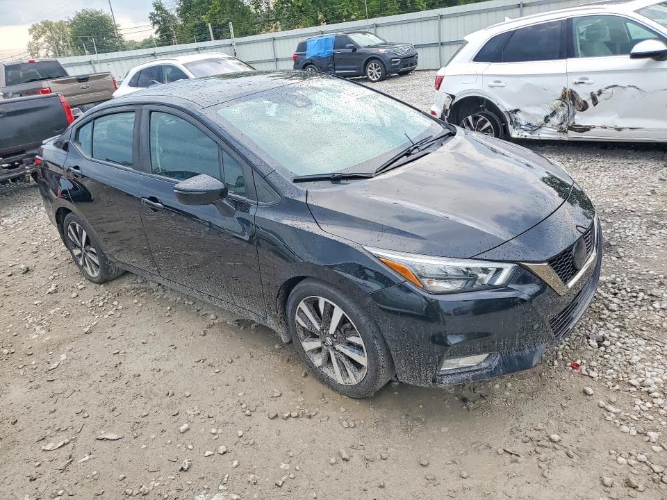 2021 NISSAN VERSA SR 4