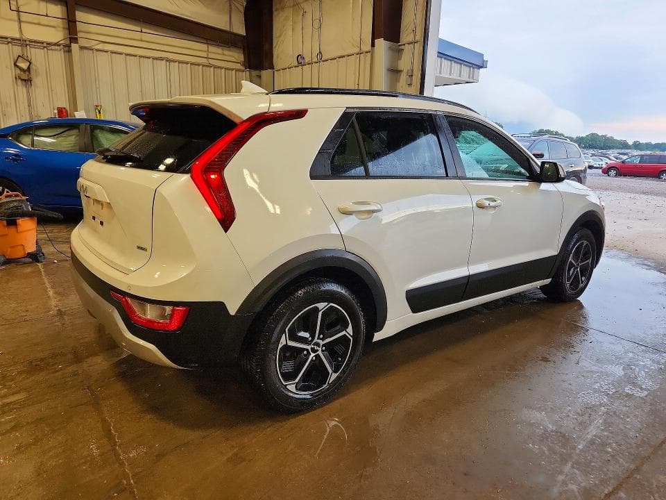 2023 KIA NIRO EX 3