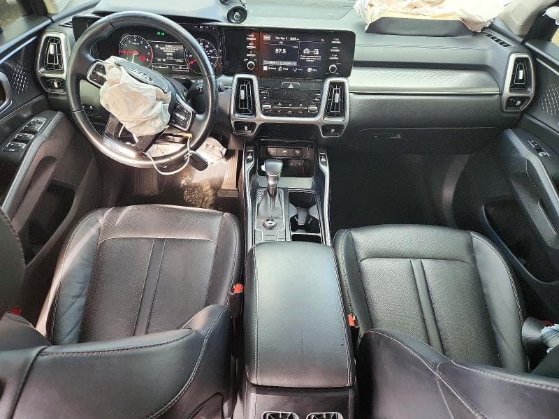 2021 KIA SORENTO S 8