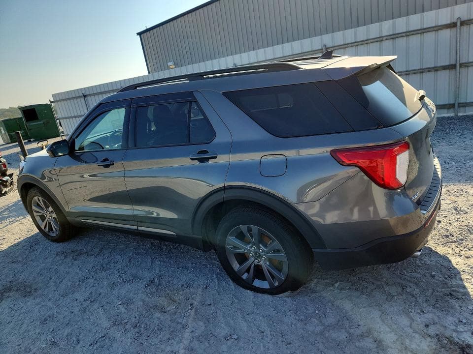 2023 FORD EXPLORER XLT 2
