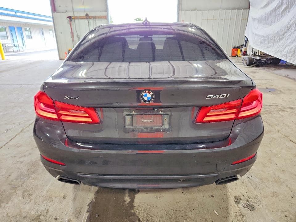 2018 BMW 540 XI 6