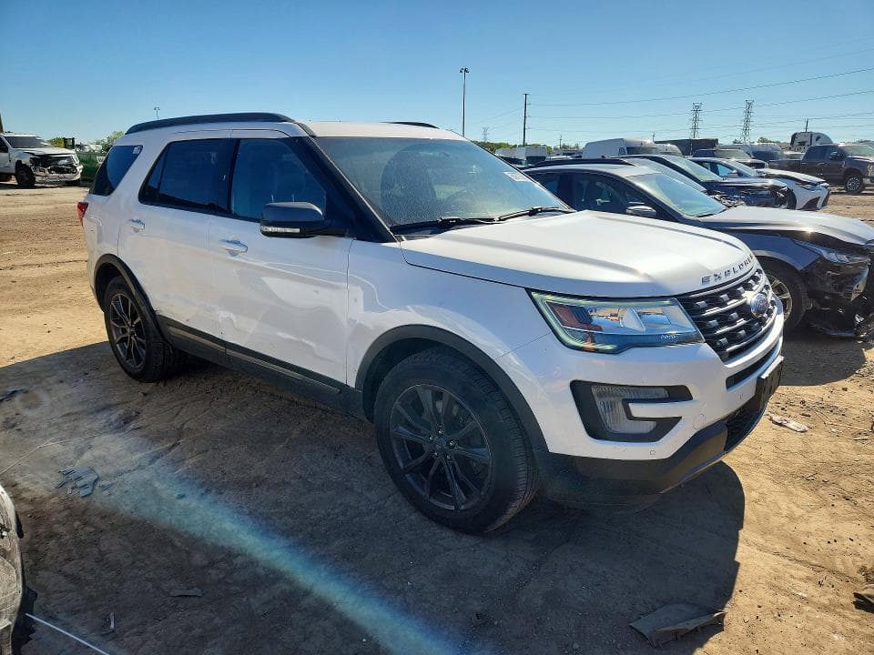 2017 FORD EXPLORER XLT 4