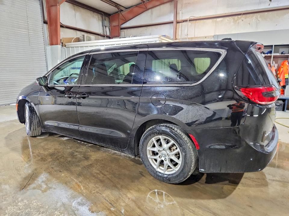 2024 CHRYSLER PACIFICA TOURING L 2