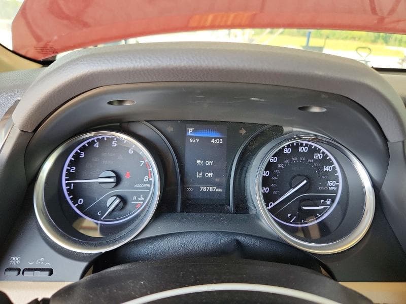2019 TOYOTA CAMRY LE 9