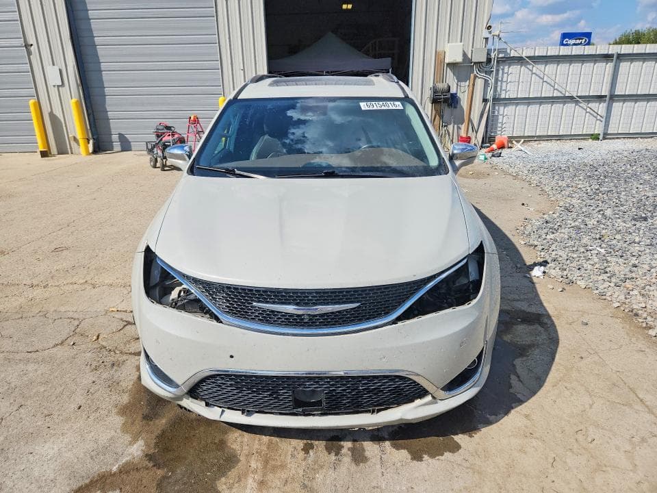 2017 CHRYSLER PACIFICA LIMITED 5