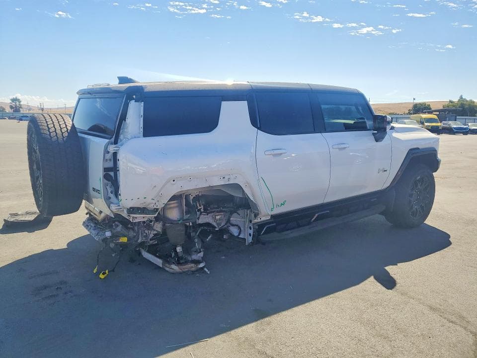 2024 GMC HUMMER SUV 2X 3