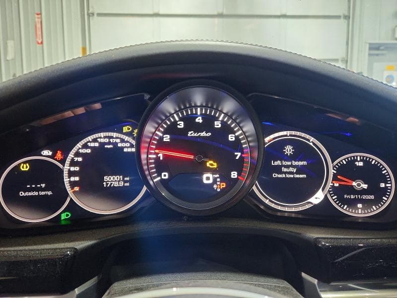2017 PORSCHE PANAMERA TURBO 9