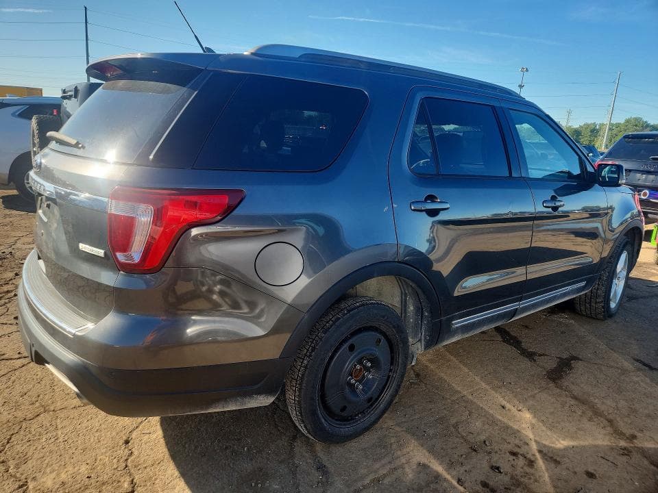 2018 FORD EXPLORER XLT 3
