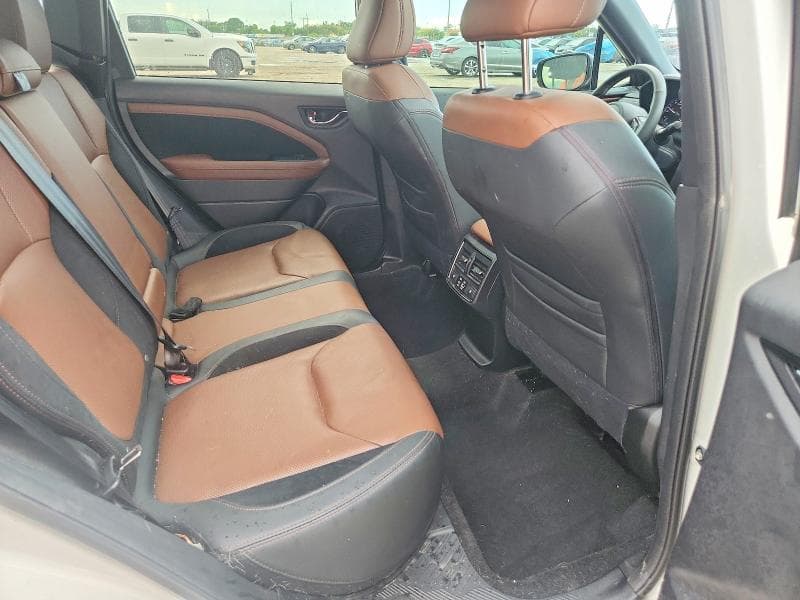2025 SUBARU FORESTER TOURING 11
