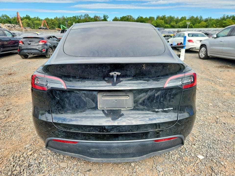 2022 TESLA MODEL Y 6