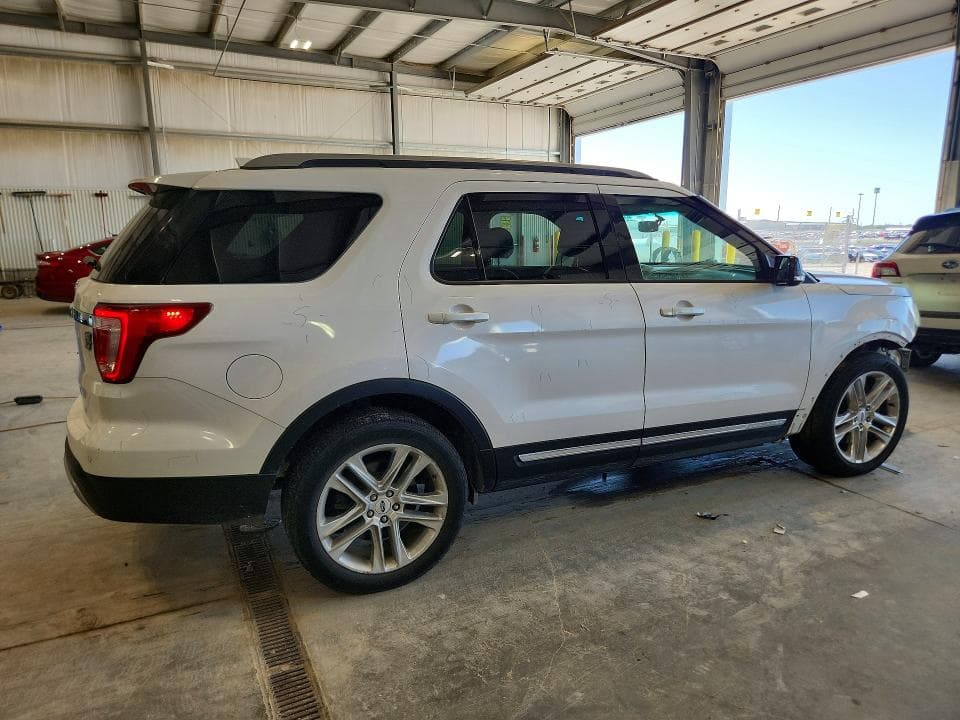 2017 FORD EXPLORER XLT 3