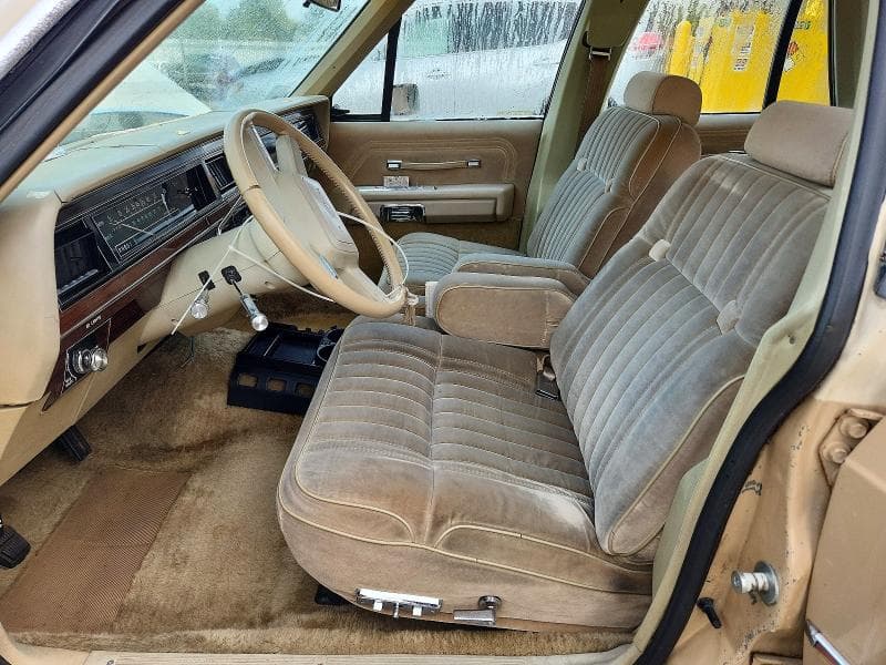 1985 FORD LTD CROWN VICTORIA 7