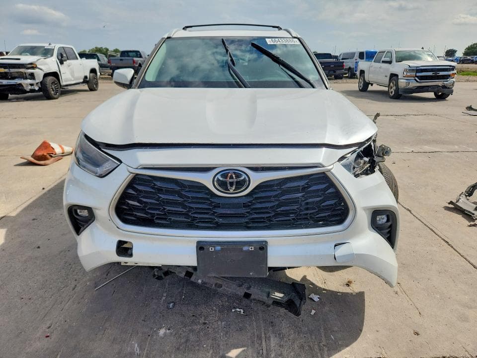 2023 TOYOTA HIGHLANDER XLE 5