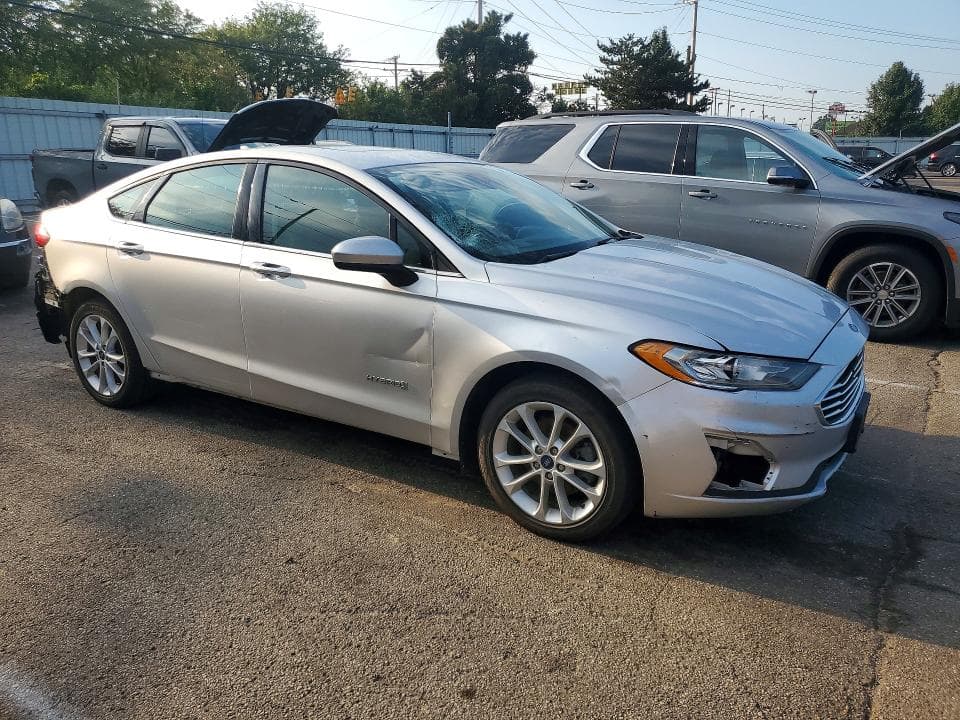 2019 FORD FUSION SE 4
