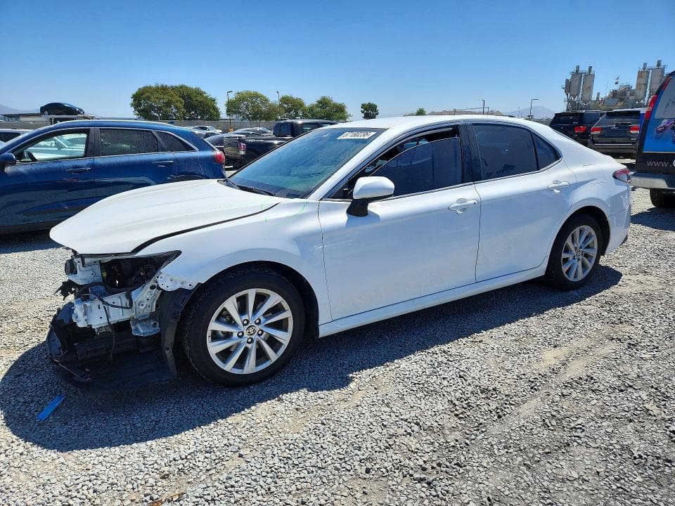 2022 TOYOTA CAMRY LE - 1