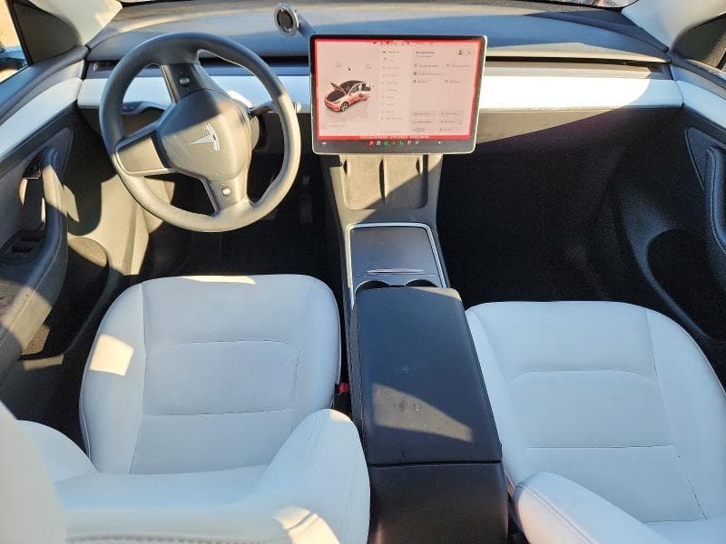 2024 TESLA MODEL Y 8