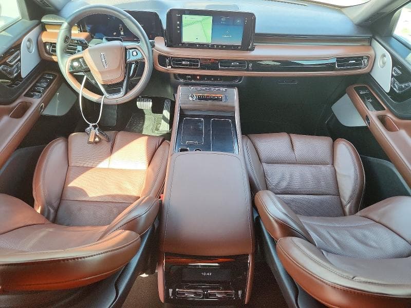 2025 LINCOLN AVIATOR RESERVE 8