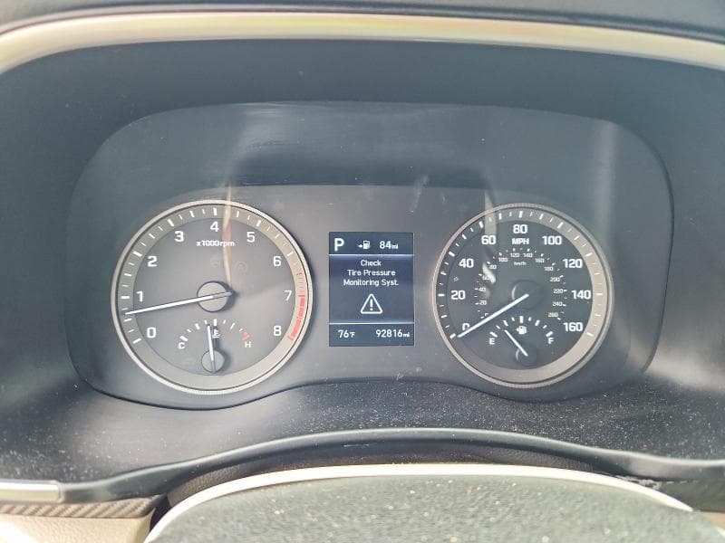 2020 HYUNDAI TUCSON SE 9