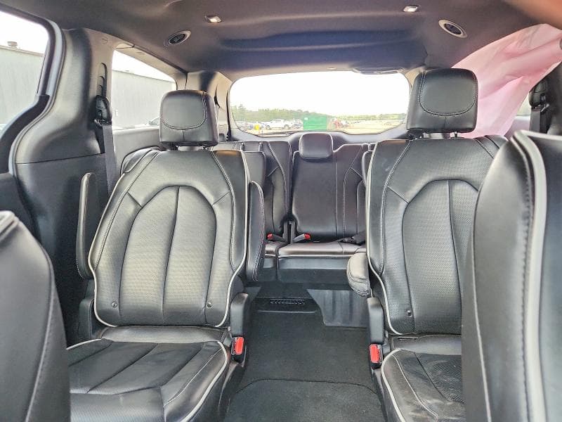2026 CHRYSLER PACIFICA LIMITED 10