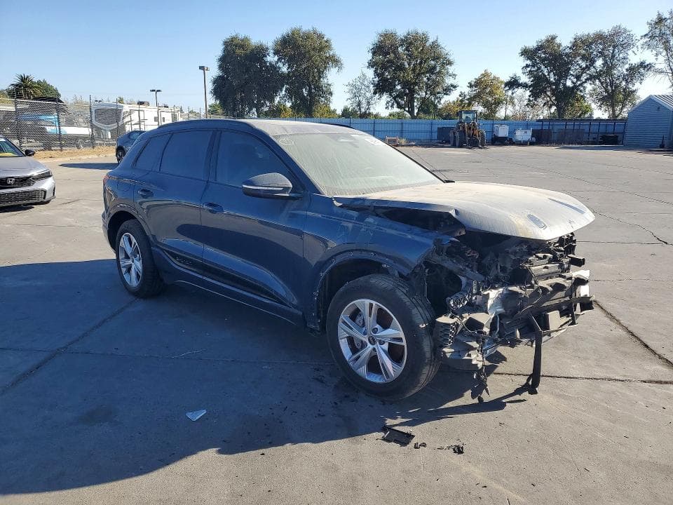 2025 AUDI Q6 E-TRON PREMIUM PLUS 4