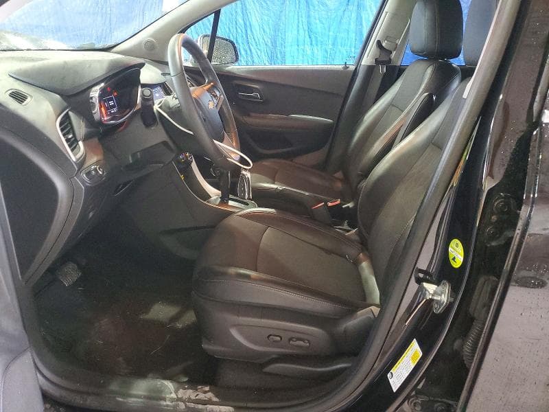 2020 CHEVROLET TRAX 1LT 7