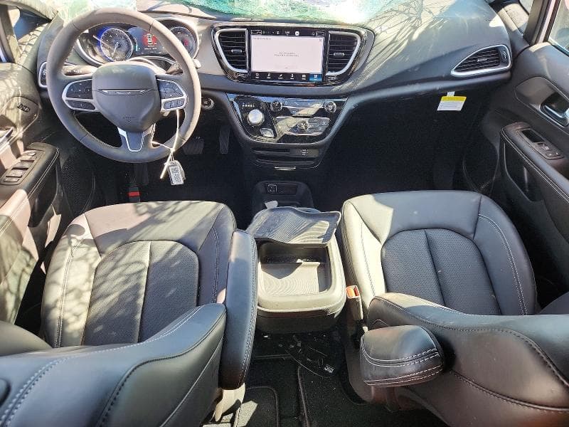 2027 CHRYSLER PACIFICA SELECT 8