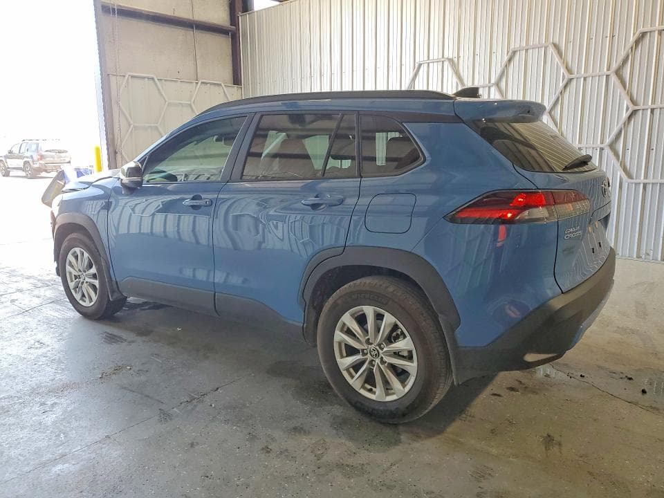 2026 TOYOTA COROLLA CROSS LE 2