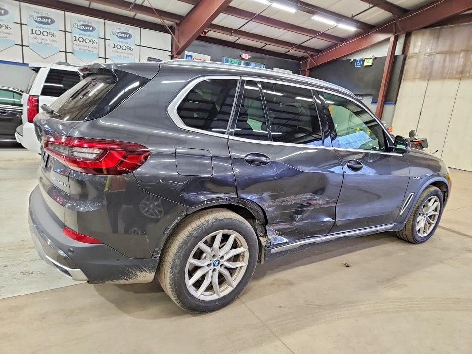2022 BMW X5 XDRIVE45E 3
