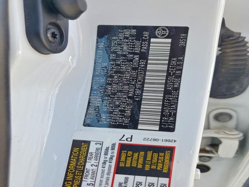 2017 TOYOTA CAMRY SE 12