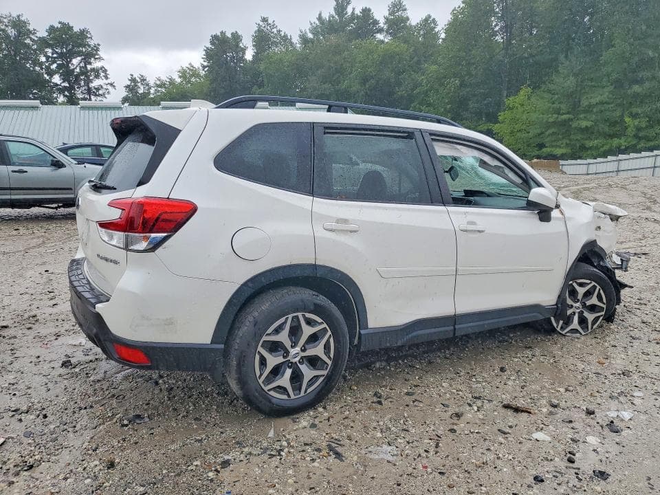 2020 SUBARU FORESTER PREMIUM 3
