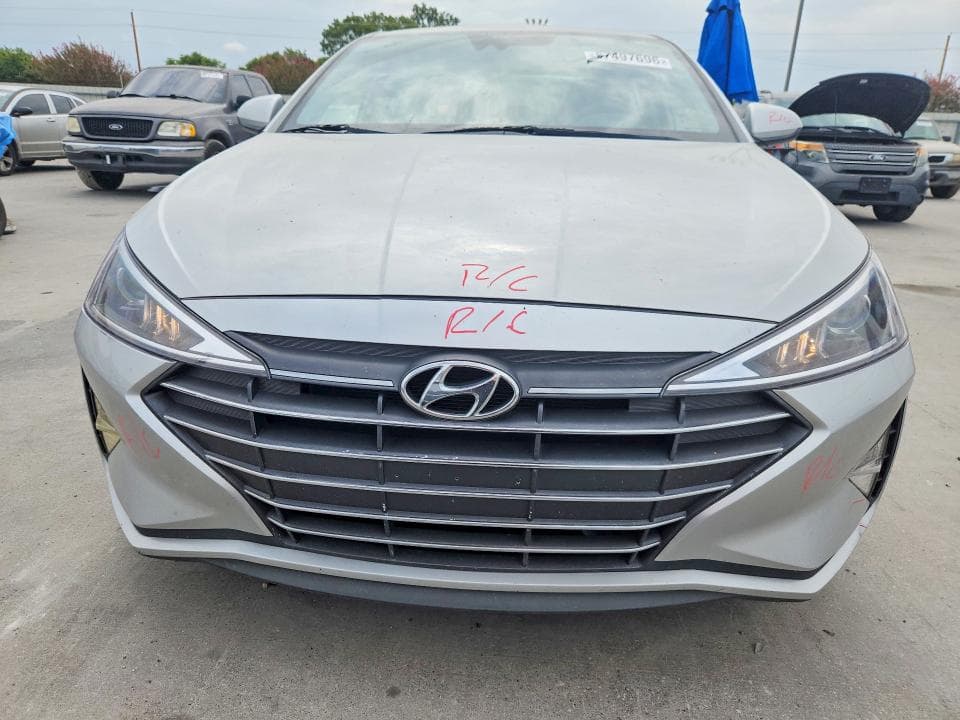2019 HYUNDAI ELANTRA SEL 5