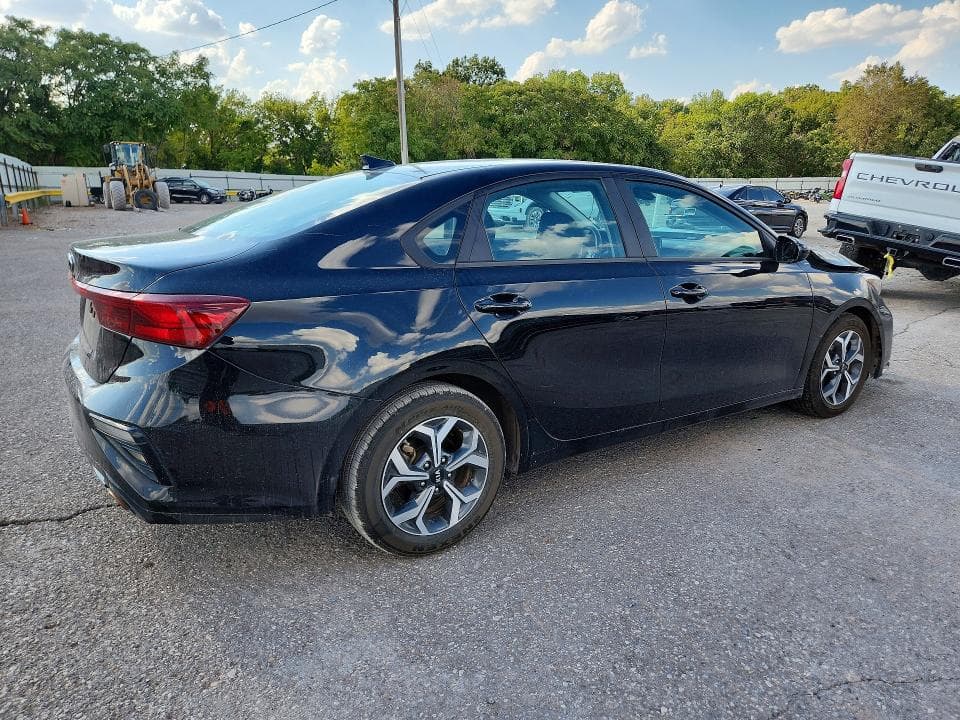 2021 KIA FORTE LXS 3