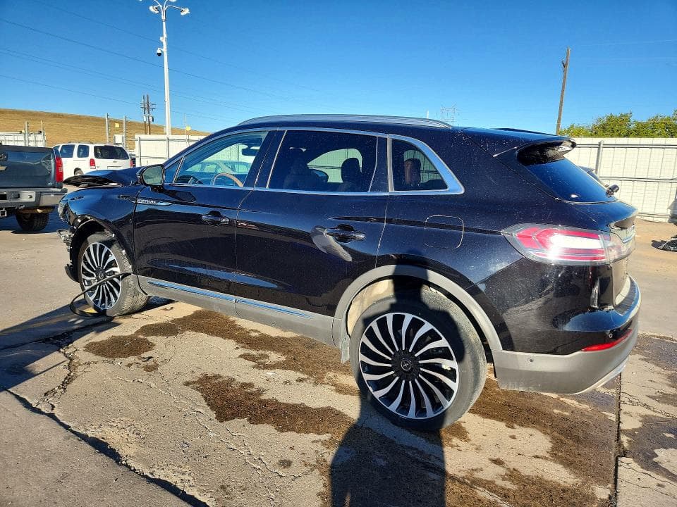 2022 LINCOLN NAUTILUS BLACK LABEL 2