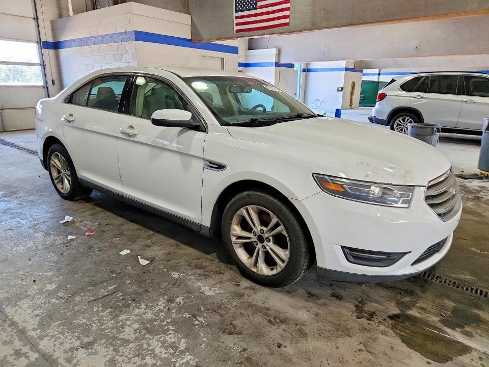 2017 FORD TAURUS SEL 4