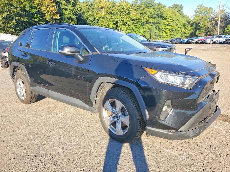 2020 TOYOTA RAV4 XLE 4
