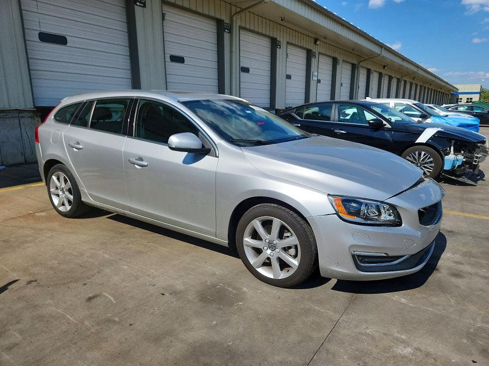 2017 VOLVO V60 T5 PLATINUM 4